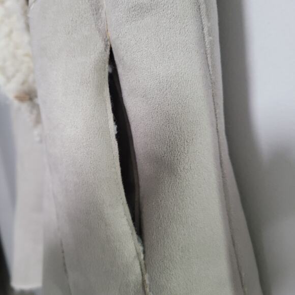 NWT JKT Vegan Sheepskin Vest Anthropologie Tan Pockets Hook and Eye Size XS - Picture 5 of 10